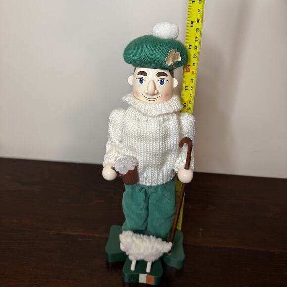 Nutcracker Village Irishman Christmas Nutcracker Shepherd Beer St. Patrick's Day - Picture 10 of 13